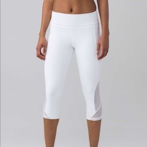 EUC white Lululemon crops-Twist and Train